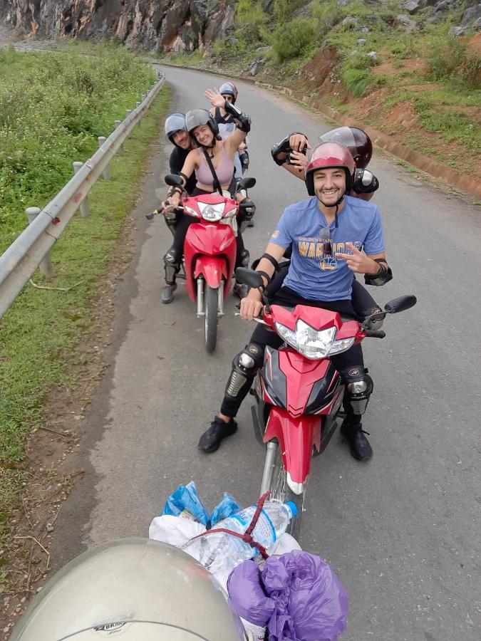 Hg Hostel Provide Tours & Motorbikes 하 기앙 외부 사진